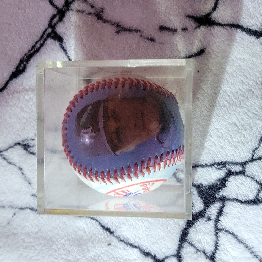 Derek jeter Collectable ball
